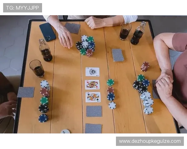 德州扑克真人版:掌握关键技巧赢取真人版扑克比赛的胜利 德州扑克真人版:掌握关键技巧赢取真人版扑克比赛的胜利